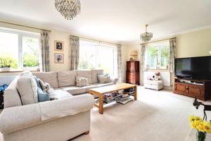 Living room- click for photo gallery